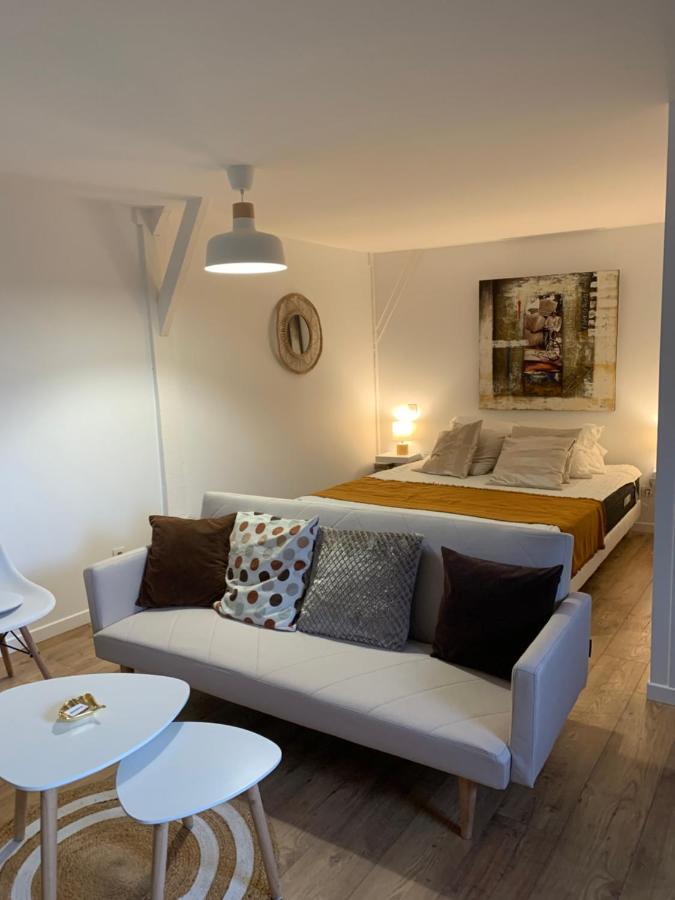 Livarot-Pays-d'Auge Dom'S Garden Bed & Breakfast エクステリア 写真